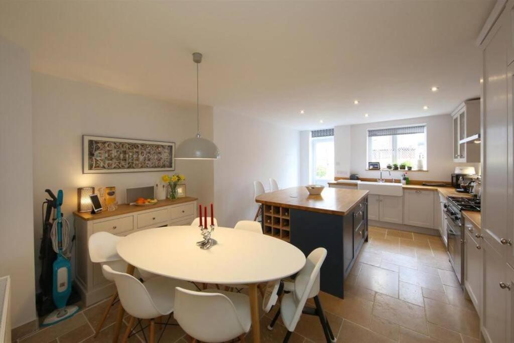 Perfectly Positioned Pad Villa Cardiff Bagian luar foto